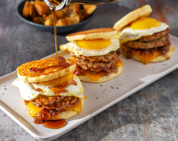 601X476 50121 Turkeysausagepancakesandwich 10129 6